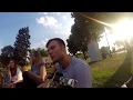 Макс Корж играет на гитаре фаната в парке Горького 
