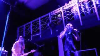 REEF LIVE NEWCASTLE RIVERSIDE 05/04/15 STONE FOR YOUR LOVE