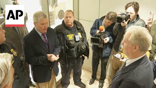 Download lagu WATCH: Democratic members of Congress blocked from entering USAID mp3 Download lagu WATCH: Democratic members of Congress blocked from entering USAID mp3