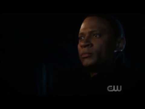 The Flash 4x22 DeVoe se passa por John Diggle - Legendado