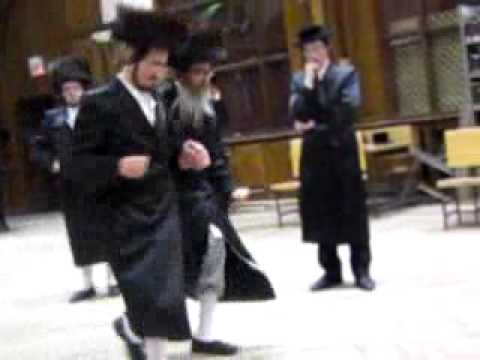 tosher rebbi grand son   reb hershel fisch