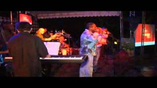 ALVARO DEL CASTILLO EN VIVIO MI NEGRITA Y LA CALENTURA .avi