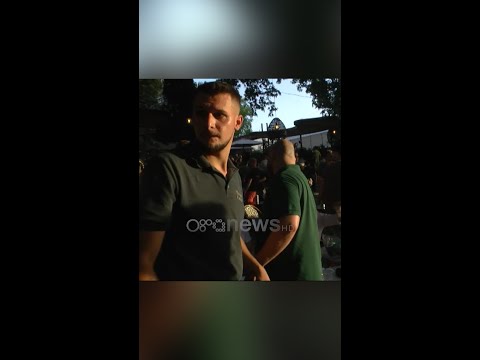 "Jam shqiptar!" Momenti gazmor mes gazetarit dhe kamarierit në lokalin e mbushur me tifozë holandezë