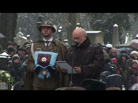 Nobel-winning Polish poet Szymborska buried