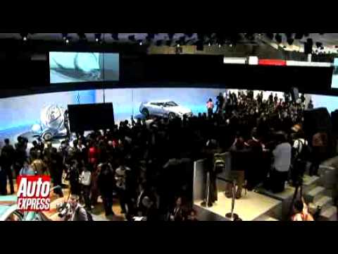 Tokyo Motor Show: Nissan Pivo2 and GT-R