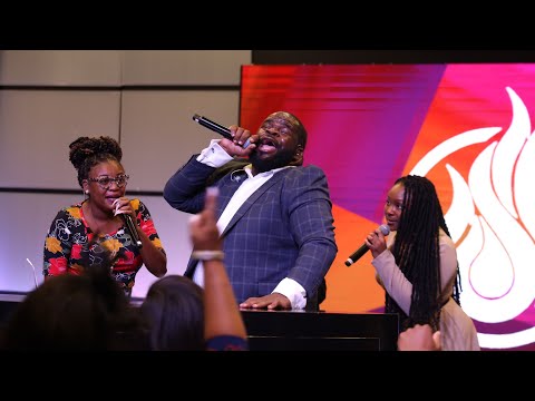 👀 How’d This Praise Team Go From “Can’t Nobody Do Me Like Jesus” To TOY STORY!? | (A MUST SEE!)