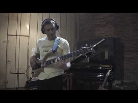 Stradi bass solo - F1 Bass & Mini UZBass