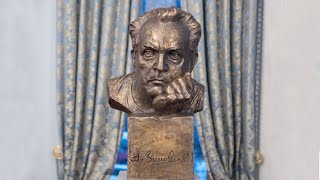 Презентация портрета в бронзе великого русского мыслителя Александра Зиновьева