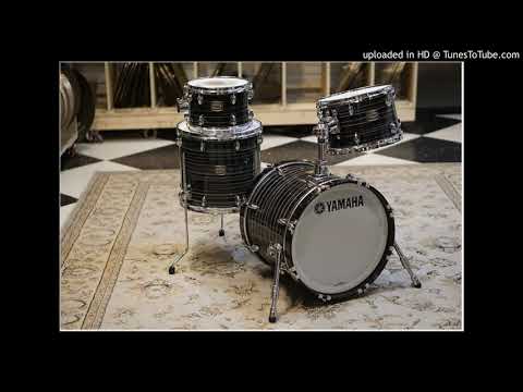 Yamaha Club Custom Drum Set - 10/12/14/18 image 23