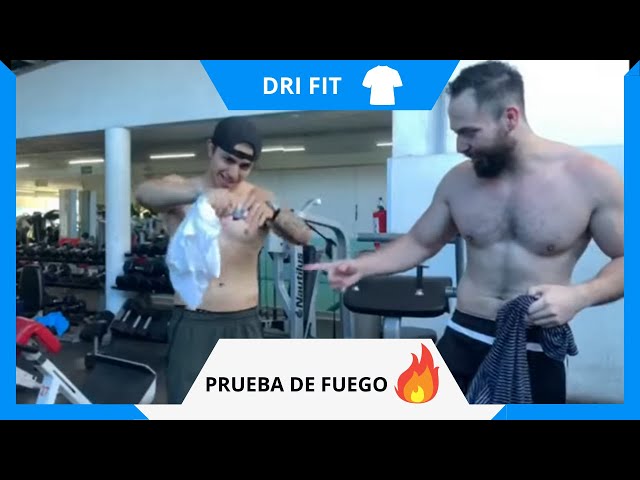 Vídeo relacionado con FC Barcelona Strike Nike - Camiseta de Manga Corta de fútbol con tecnología Dri-FIT para Hombre HJ7752