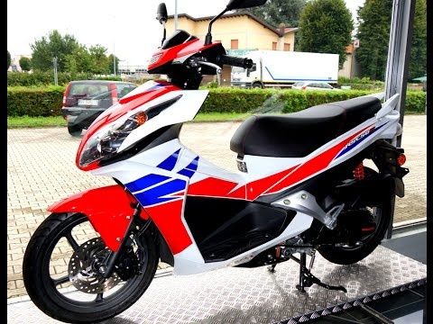 Honda Nsc 50 R (Rothmans look)
