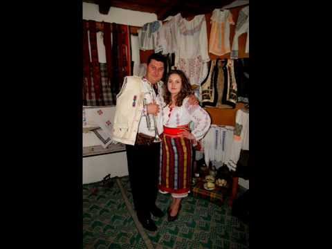 Anca Gherasim si Formatia ATLAS din Pascani - Pe toloaca satului