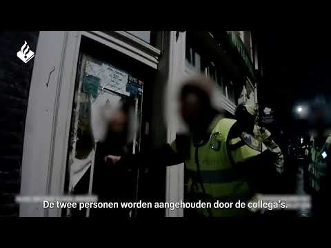 Bodycam: Burglars caught red-handed after tip from passers-by