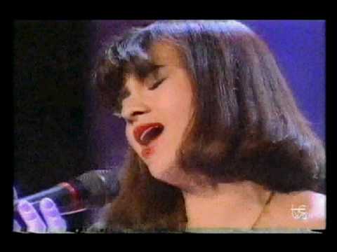 Patricia Ramírez: "Qué fácil es" (Honduras, Festival de la OTI 1990)