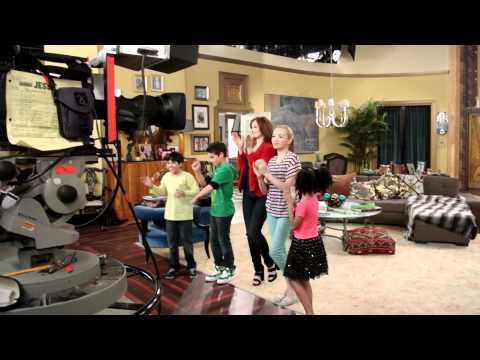 Jessie - Live Taping - ''Cattle Calls & Scary Walls'' - Last Episode of Season 1 [2nd Day]