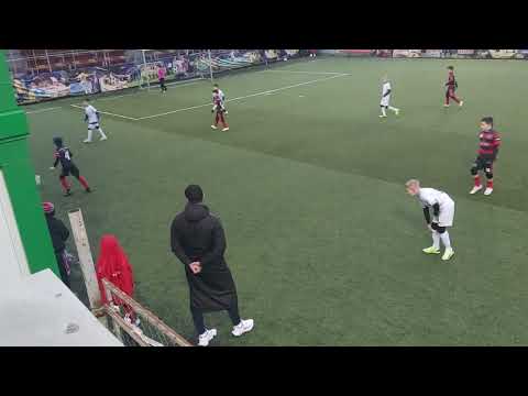 Amical. United Jrs Iași (negru) - Știința Miroslava 2015. Filmare cu primele 5 din cele 14 goluri.