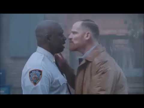 Holt & Kevin finally kiss on screen