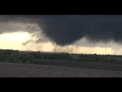 Lake City, IA Incredible Multi-Vortex Tornado 5-10-15 RAW FOOTAGE