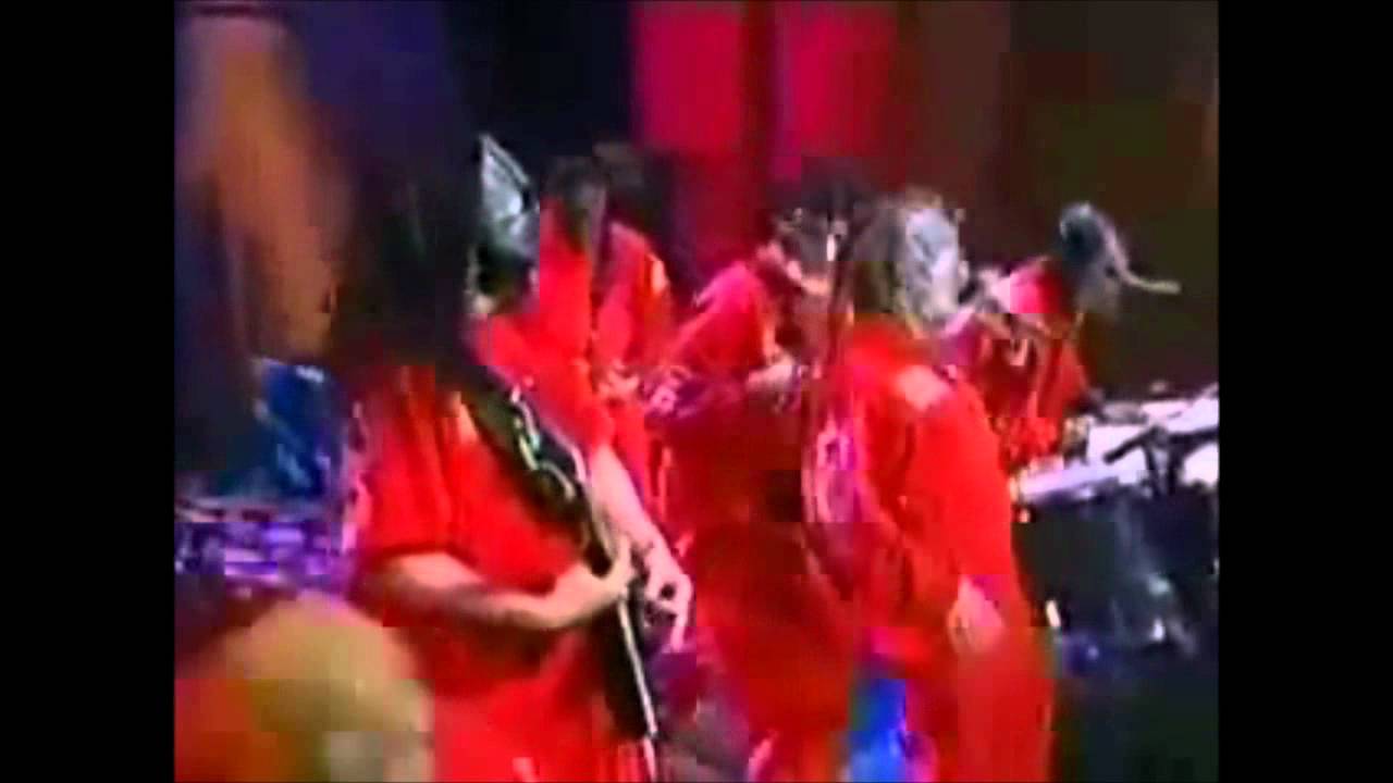 Slipknot - Wait And Bleed (Live at Conan O Brien Show 2000) - YouTube