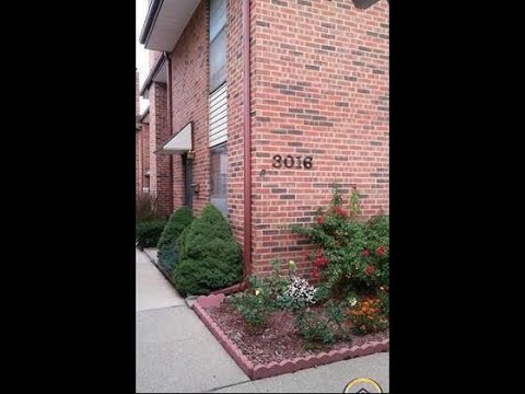 2 story Townhouse available near highway for easy commutes