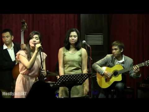 Monita Tahalea ft. Gaby - Tak Sendiri @ Mostly Jazz 21/08/13 [HD]