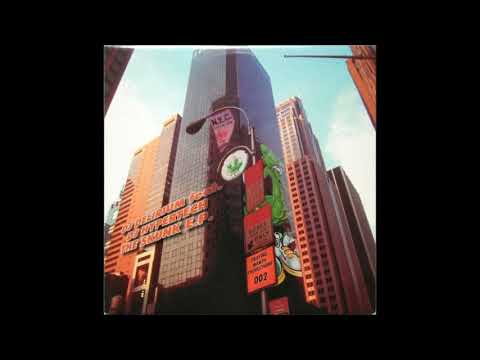 DJ Delirium Feat. DJ Hypertech - The Skunk E.P. (12", EP) 1996