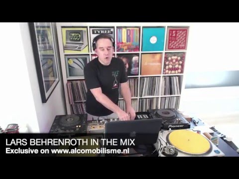 Lars Behrenroth in the mix