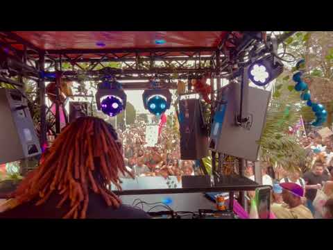 Philou Louzolo & Nala Brown Playing "Philou Louzolo - Senegal" (Unmute Amsterdam)