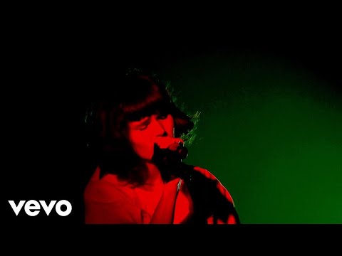 Video thumbnail for The Bridge Is Broken (Live at l’Olympia, Paris)
