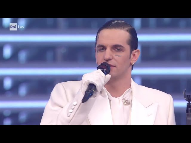 Perdutamente von Achille Lauro  ((jetzt ansehen))