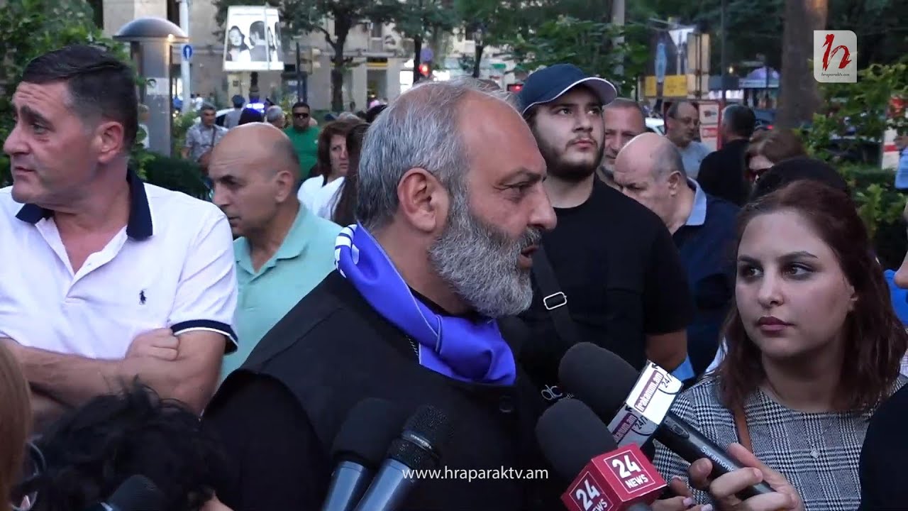 ՈւՂԻՂ. Բագրատ Սրբազանի հավաքը` Սուրբ Աննա եկեղեցու բակում