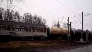 preview picture of video 'Russian locomotive 2TE116 in Lomonosov'