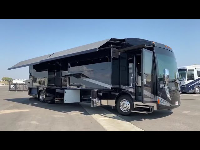 Preview image of 2015 Winnebago Grand Tour 42RL youtube video