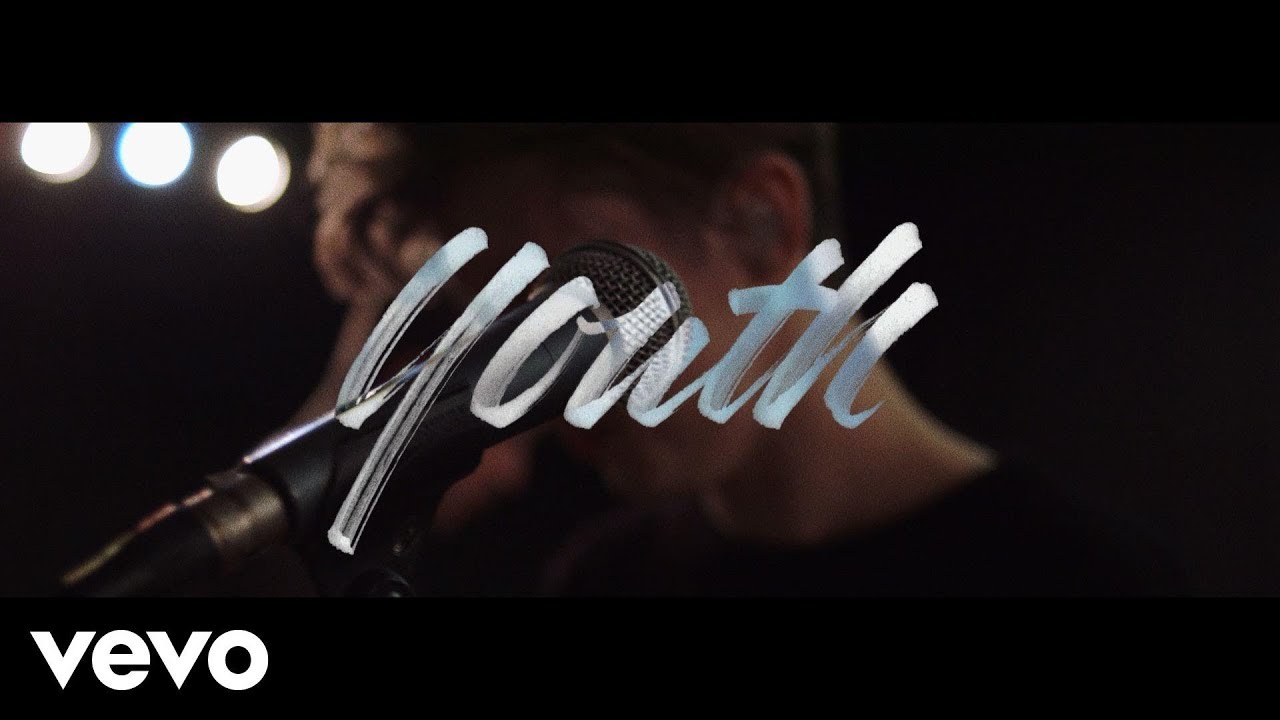 Troye Sivan - YOUTH (Lyric Video) thumnail