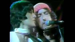 BOB DYLAN &amp; JOAN BAEZ  (Captioned) Blowing In The Wind