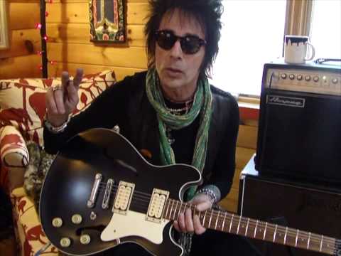 Earl Slick on his guitar collection