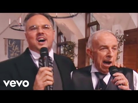 Bill & Gloria Gaither - The Church in the Wildwood [Live]