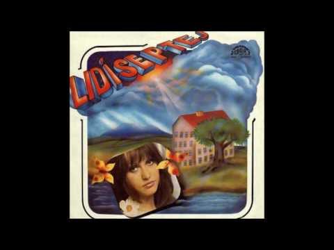 Petra Černocká - Pár chvíľ byť lúkou.