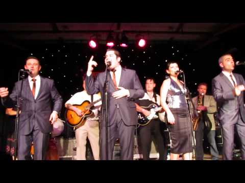 Donna the Prima Donna, Encore , The Velvet Candles and the Roomates, Hemsby Oct 2013