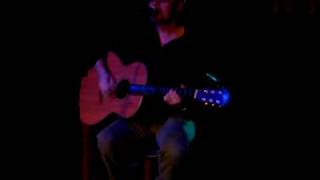 Nik Kershaw - Dangerous Eyes [Live Acoustic] @ The Cluny / Newcastle 30 Apr 2009