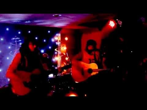 Angus and Julia Stone - Draw Your Swords - live The Atomic Café Munich 2014-0617