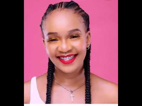 masterpiece showing off his girlfriend