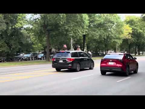 Unmarked Mini Van Responding