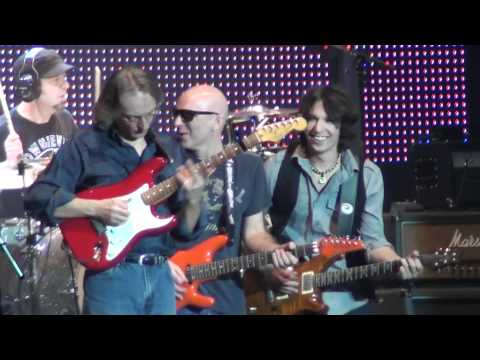 Awesome jam! I'm going down - Joe Satriani, Sonny Landreth, Davy Knowles HD 1080p