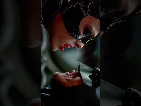 A deadly kiss 💋 🎥: Batman Returns (1992)