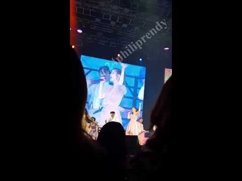 [191229][4K] IU(아이유) - UNLUCKY(가사)  IN JAKARTA day 2 @Love Poem