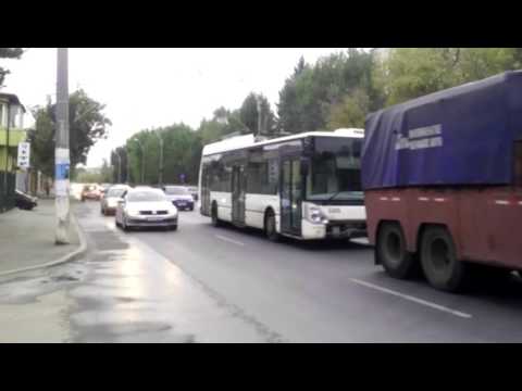 Bucuresti: Troleibuzul Astra Irisbus #5305 tractat pe Sos.Antiaeriana