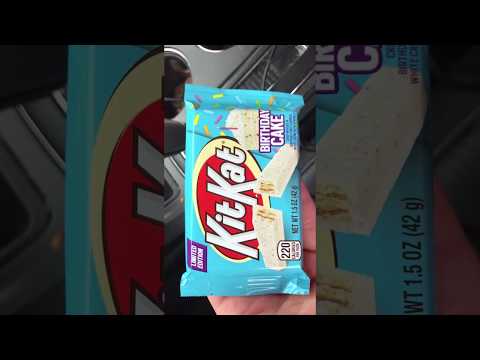 Taste review of KitKat birthday cake flavored