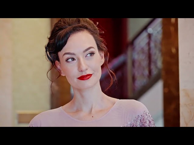 فستان سهره كلوش مطرز كامل مع شك و اكمام اوفر سايز