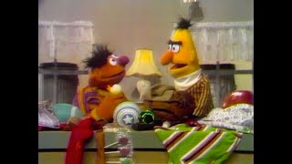 Sesame Street - Ernie Cleans Up in 15 Seconds (1969)